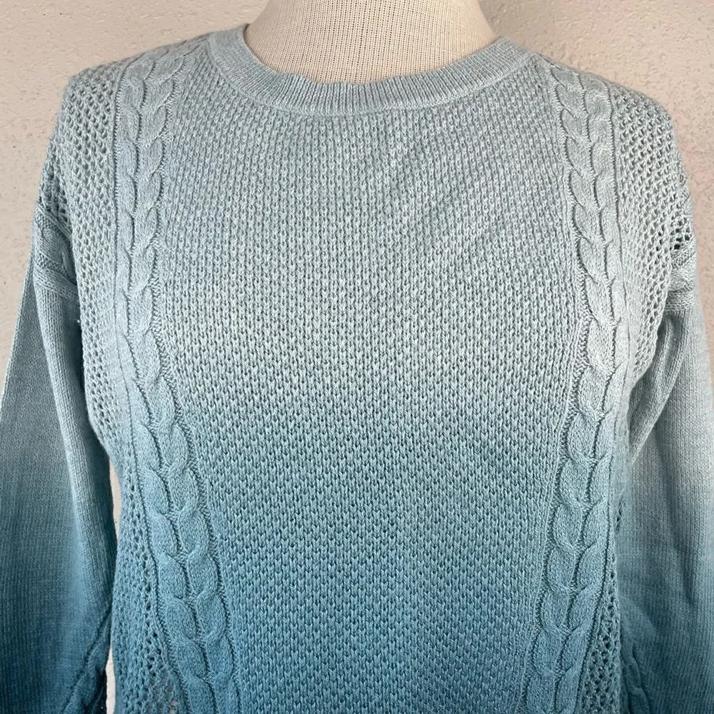 American Eagle Outfitters Loose Knit Sweater Size XS EUC
